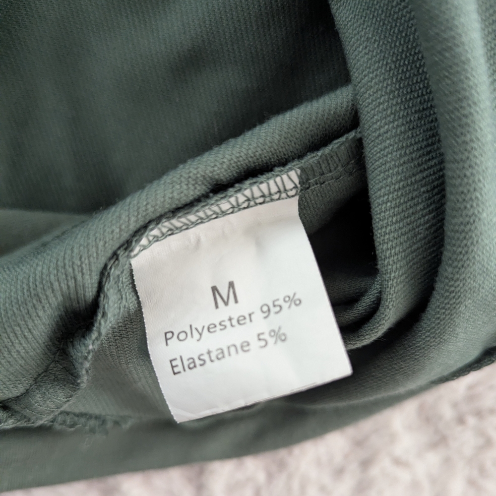 'MAMA' Sweatshirt - Picture 2 of 7